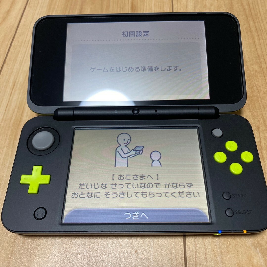 任天堂 - 【ほぼ新品】New ニンテンドー 2DS LL ブラック×ライムの通販