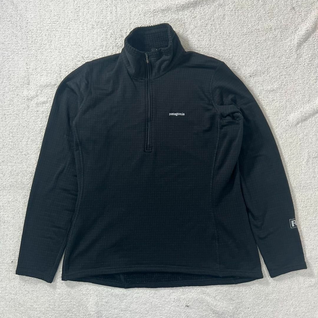 patagonia(パタゴニア)のpatagonia R1 プルオーバー レディース レギュレーター ブラック L レディースのジャケット/アウター(ブルゾン)の商品写真