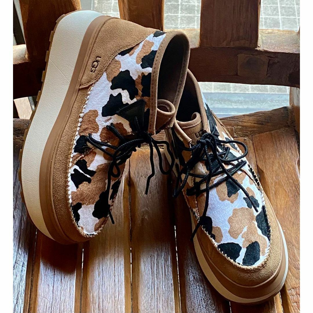 UGG(アグ)の超激レア✨新品✨25.5✨UGG✨Marin Bootie Cow Print レディースの靴/シューズ(ブーツ)の商品写真