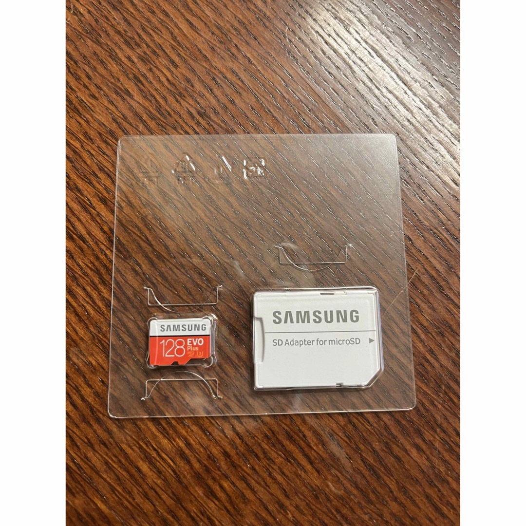 Samsung  microSDカード　128GB  エンタメ/ホビーのゲームソフト/ゲーム機本体(その他)の商品写真