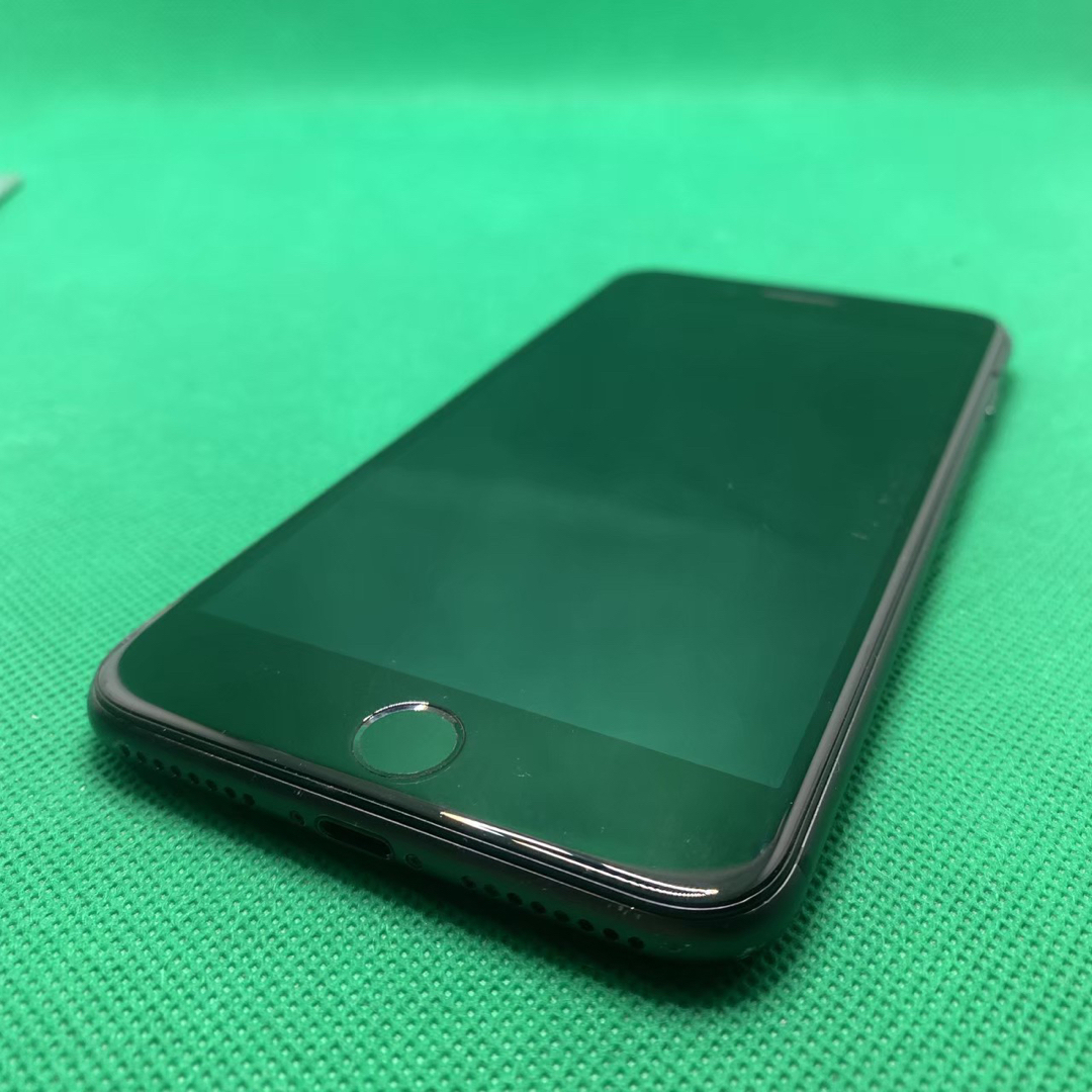 【格安美品】iPhone8plus 256GB simフリー本体 424