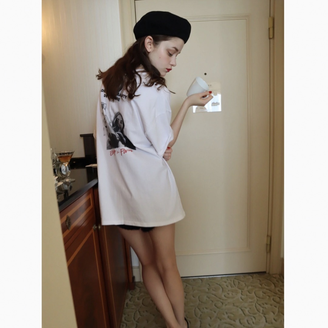 épine(エピヌ)の《Emily in Paris×épine》French big tee レディースのトップス(Tシャツ(半袖/袖なし))の商品写真