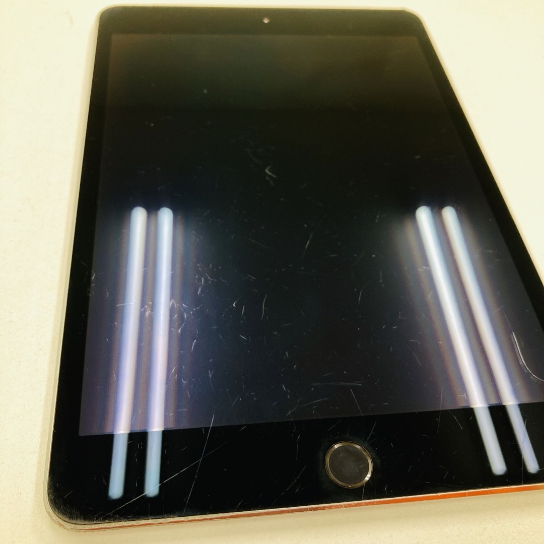iPad(アイパッド)のiPad mini4 セルラーモデル 128GB docomo スマホ/家電/カメラのPC/タブレット(タブレット)の商品写真