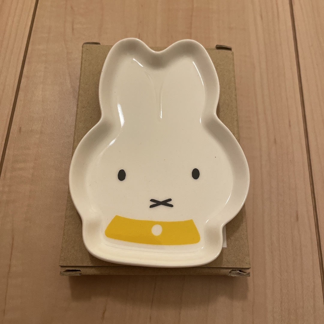 miffy(ミッフィー)のミッフィー☆かわいい小さなお皿 2つセット インテリア/住まい/日用品のキッチン/食器(食器)の商品写真
