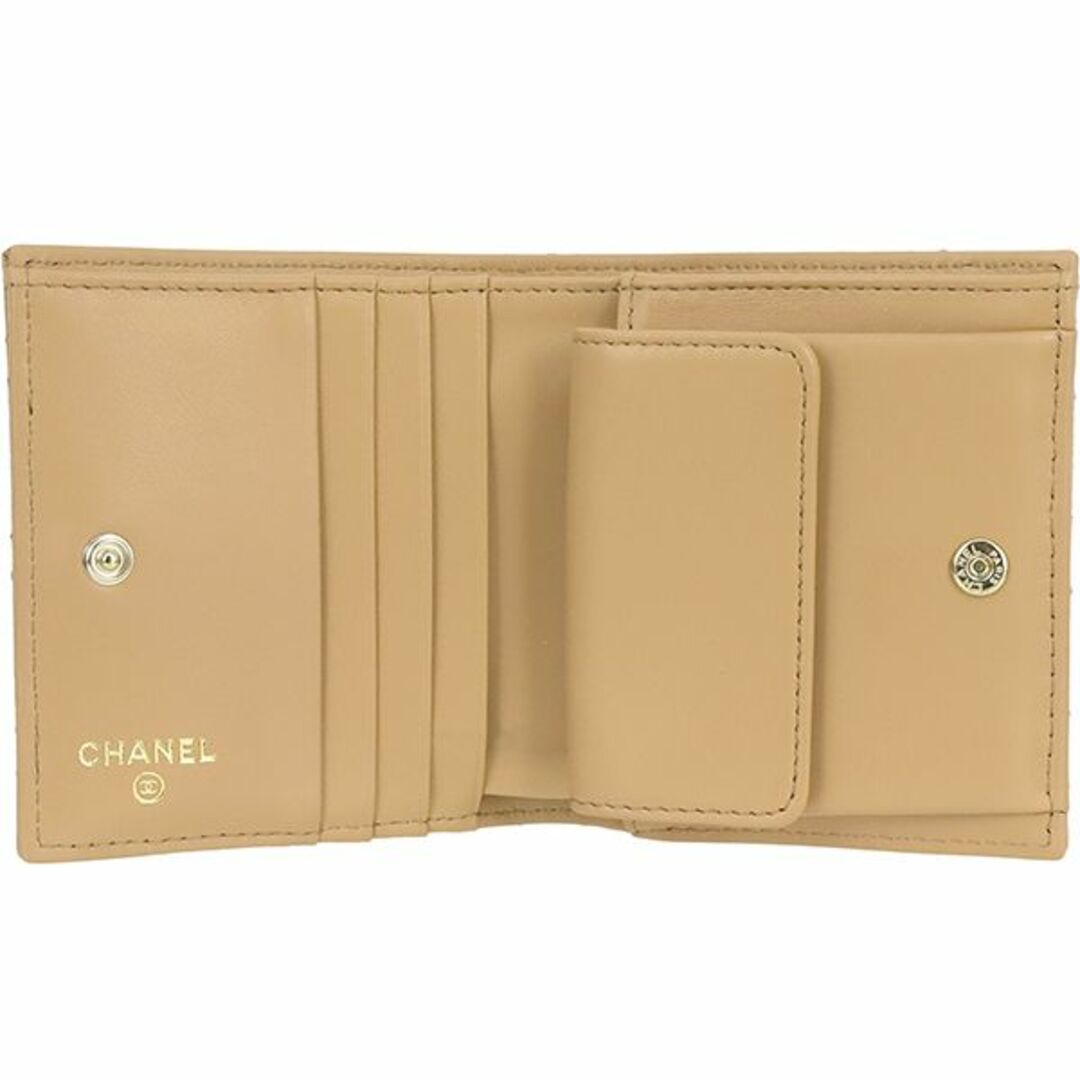 CHANEL(シャネル)のシャネル 二つ折り 財布 レディース ココマーク マトラッセ ベージュ 新品 1996 レディースのファッション小物(財布)の商品写真