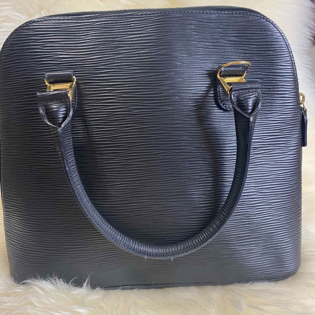 FENDI フェンディ　ショルダーバッグ　2way エピレザー