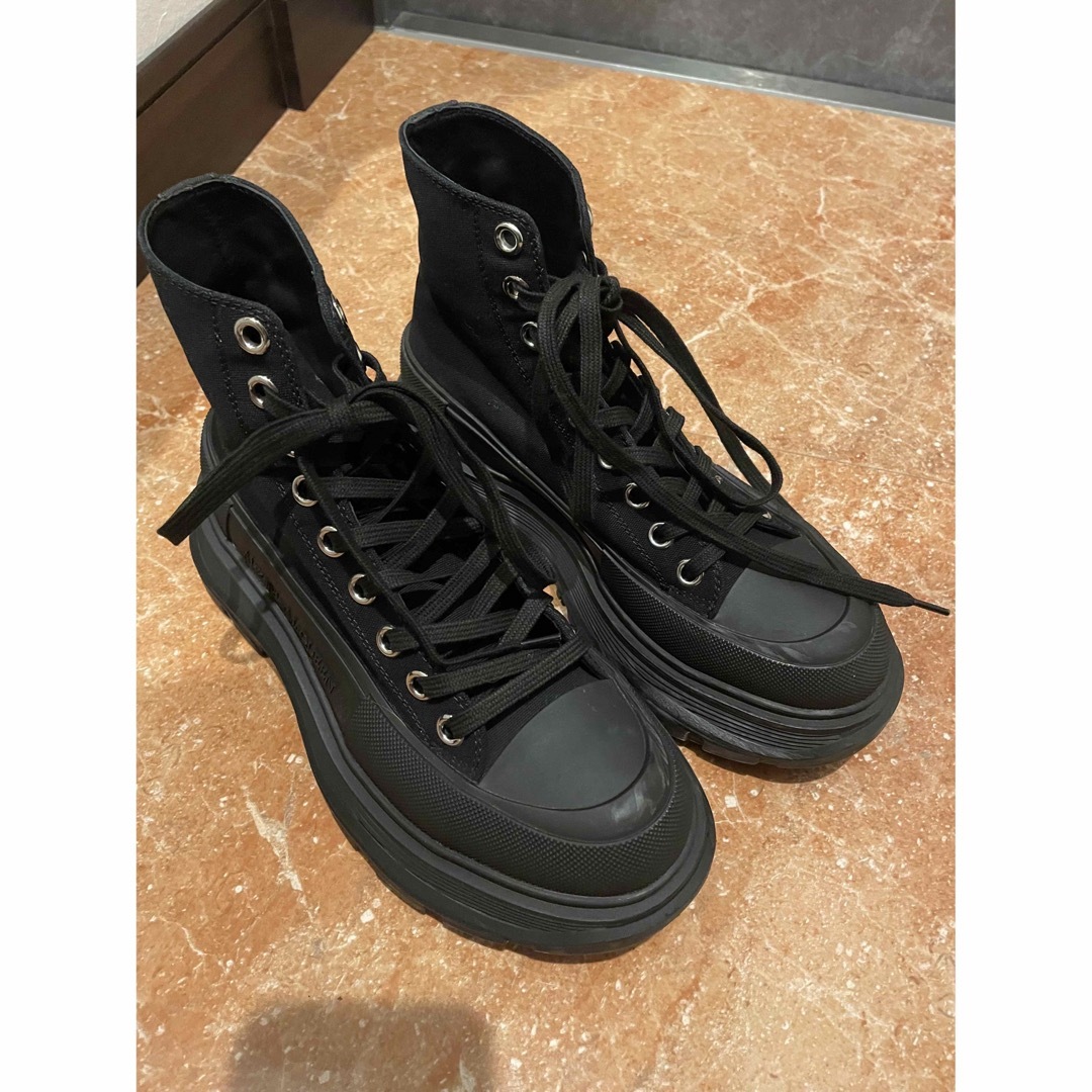 Alexander McQueen - AlexanderMcQueenシューズスニーカートレッド