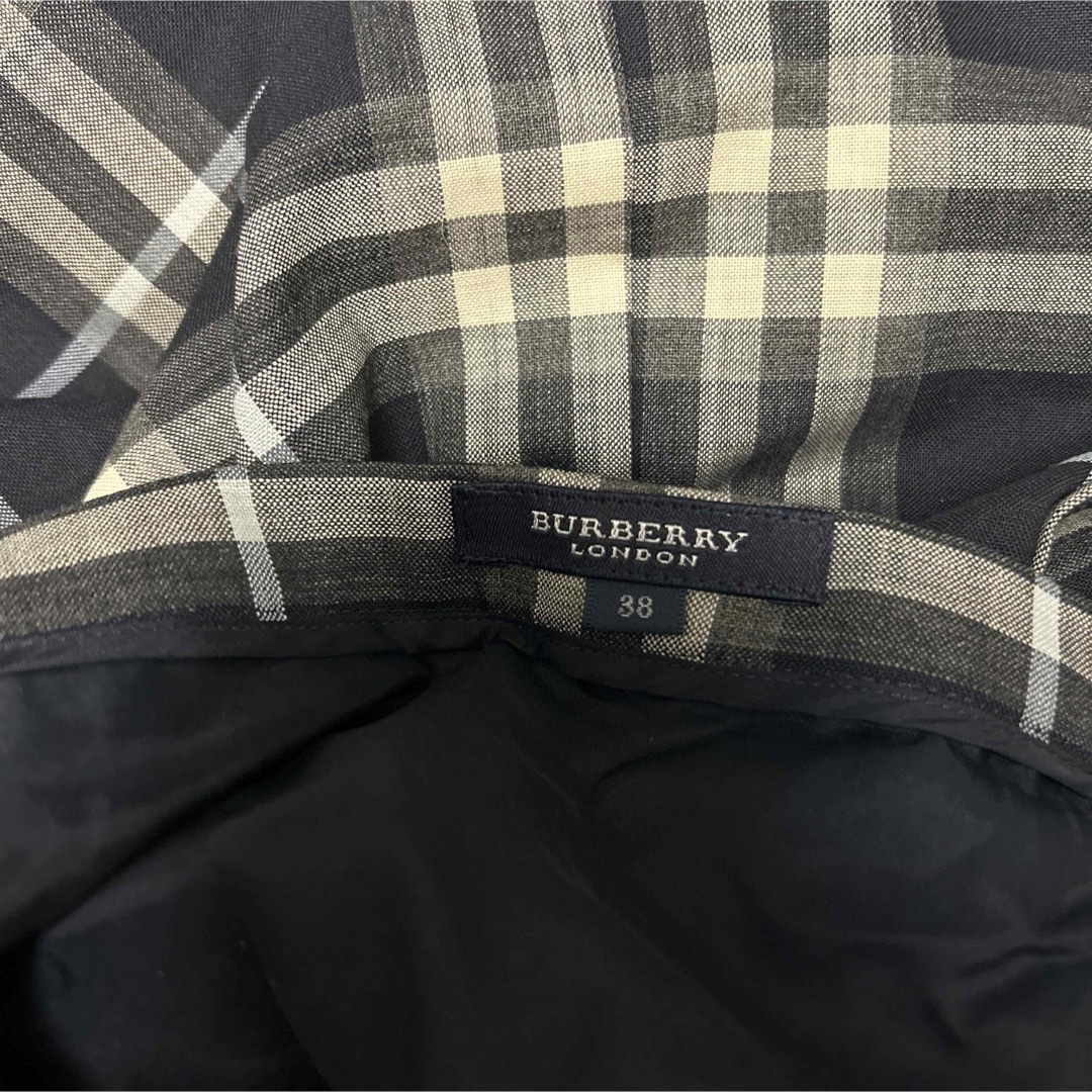 BURBERRY(バーバリー)の【美品】Burberry London  プリーツスカート レディースのスカート(ひざ丈スカート)の商品写真