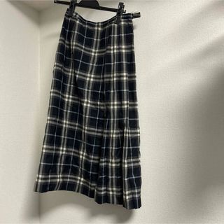 バーバリー(BURBERRY)の【美品】Burberry London  プリーツスカート(ひざ丈スカート)