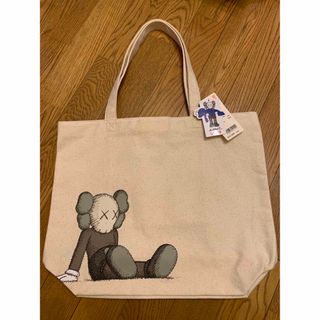 ユニクロ(UNIQLO)のUNIQLO×KAWS  トートバッグ(トートバッグ)