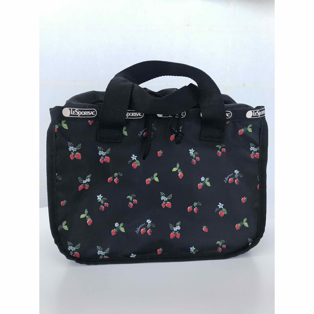 LeSportsac(レスポートサック)の【新品未使用】LESPORTSAC トート型ボックス いちご柄 レディースのバッグ(トートバッグ)の商品写真