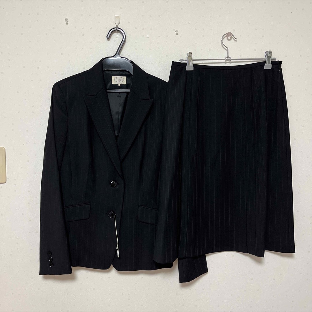 Aylesbury(アリスバーリー)の最終値下げ　アリスバーリー   スカートスーツ レディースのフォーマル/ドレス(スーツ)の商品写真
