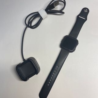 フィットフィット(fitfit)のfitbit versa フィットビット スマートウォッチ(その他)