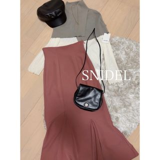 スナイデル(SNIDEL)の【新品✴︎セット】SNIDEL♡マーメイドイレヘムスカート(セット/コーデ)