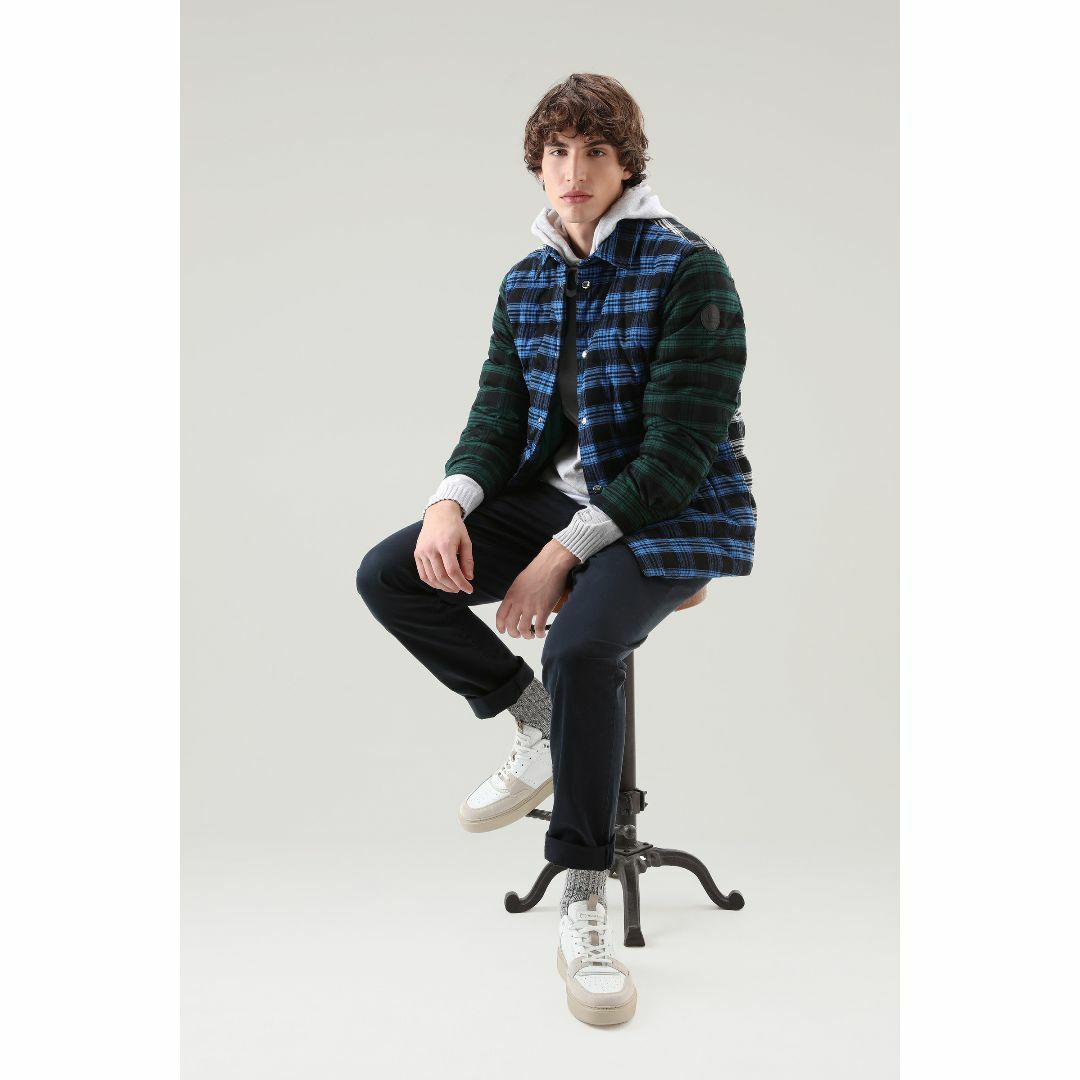 WOOLRICH - 新品 Woolrich チェック シャツダウンジャケット Mの WOOLRICH - 新品 Woolrich チェック シャツダウンジャケット Mの