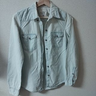 エイチアンドエム(H&M)の古着 L.O.G.G. H&M デニムシャツ　ボタンダウンシャツ　EUR36(シャツ/ブラウス(長袖/七分))