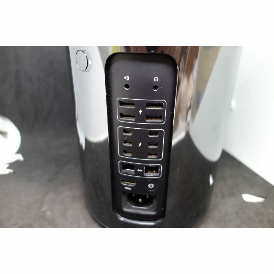 MACPRO late2013 e5-2697v2 12コア 64g 512g