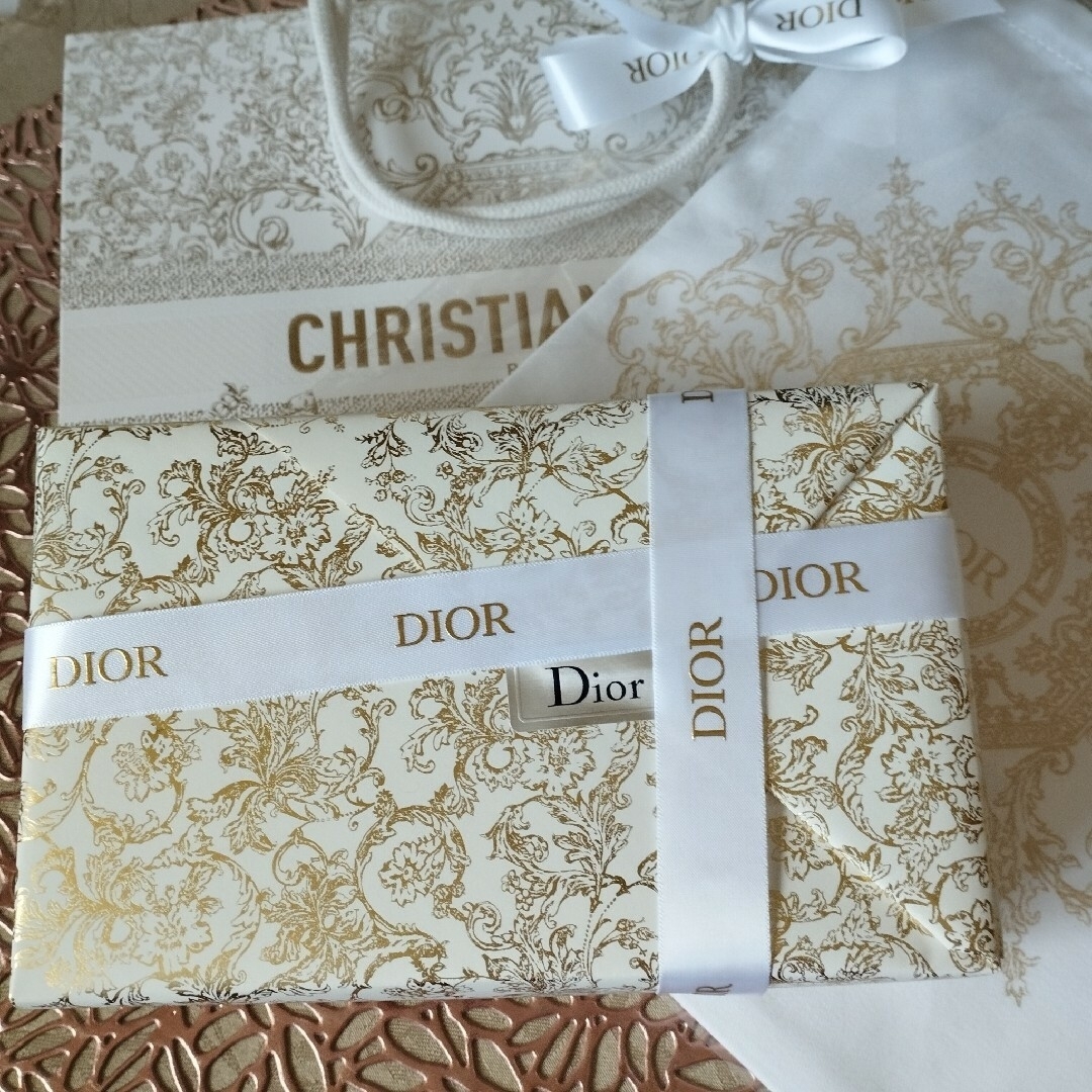 Christian Dior(クリスチャンディオール)の【新品未使用】Diorクリスマスオファー コスメ/美容のキット/セット(コフレ/メイクアップセット)の商品写真