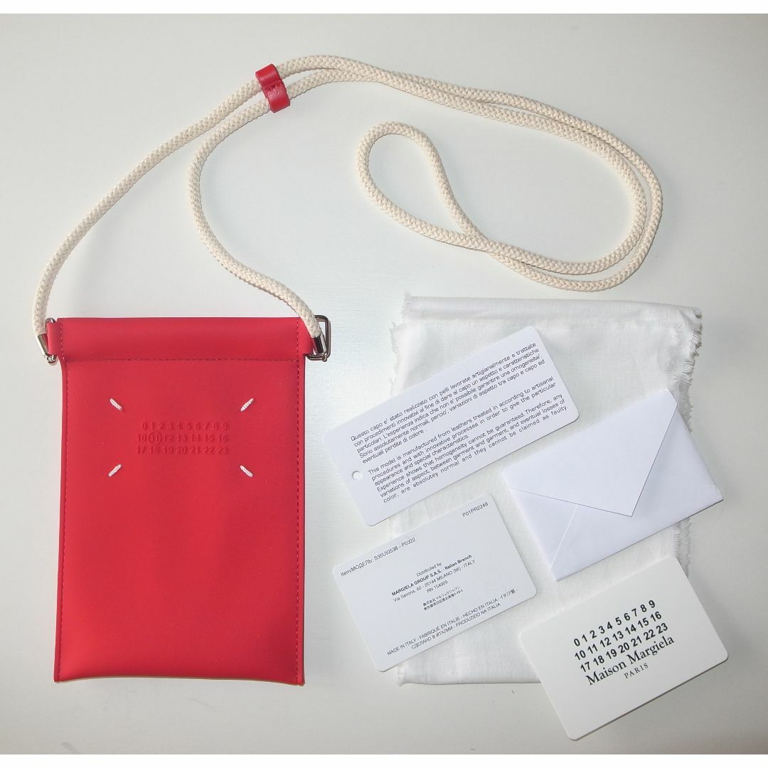 マルジェラ Hanging Phone pouch ネックポーチ ラバー redメンズ