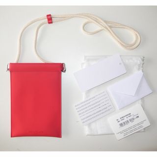 マルジェラ Hanging Phone pouch ネックポーチ ラバー red