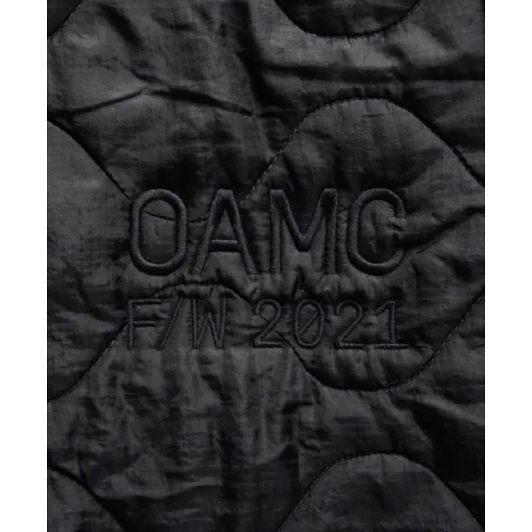 OAMC(オーエーエムシー)の新古 OAMC 別注 キルティング ライナー peacemaker ennoy メンズのジャケット/アウター(ミリタリージャケット)の商品写真