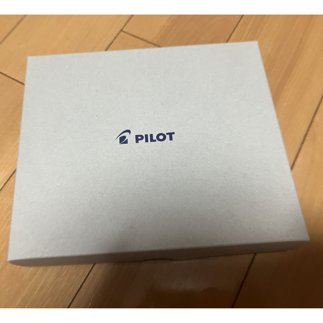 PILOT(パイロット)の新品　パイロット　pilot 株主優待　海外限定　レア　ボールペン　フリクション インテリア/住まい/日用品の文房具(ペン/マーカー)の商品写真