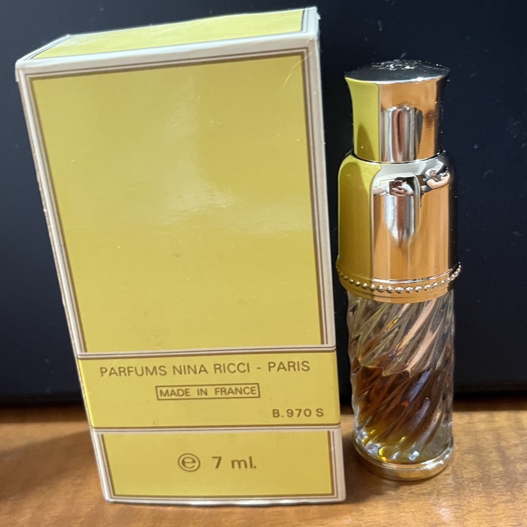 NINA RICCI(ニナリッチ)のNINA RICCI 香水 PARFUM コスメ/美容の香水(香水(女性用))の商品写真