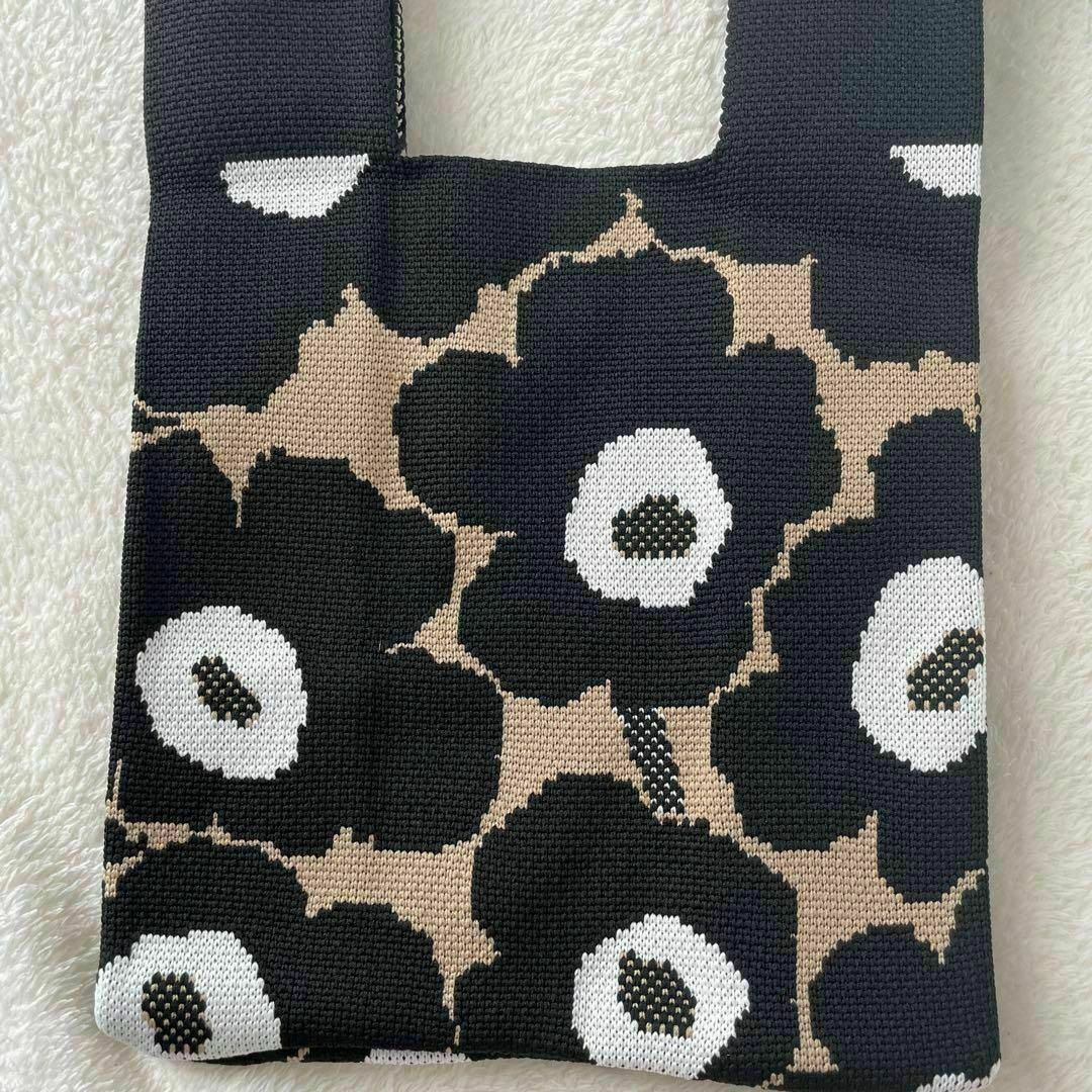 ニット　トートバッグ　花柄　黒×茶　マリメッコ　エコバッグ レディースのバッグ(ハンドバッグ)の商品写真