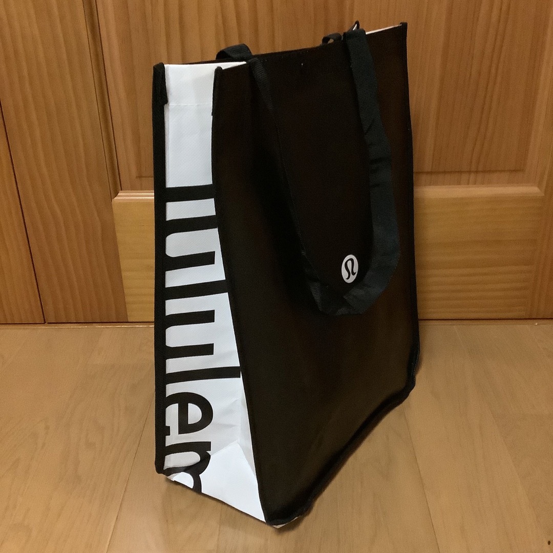 lululemon(ルルレモン)のルルレモン  lululemon  ショッパー　エコバッグ　トートバッグ　大 レディースのバッグ(ショップ袋)の商品写真