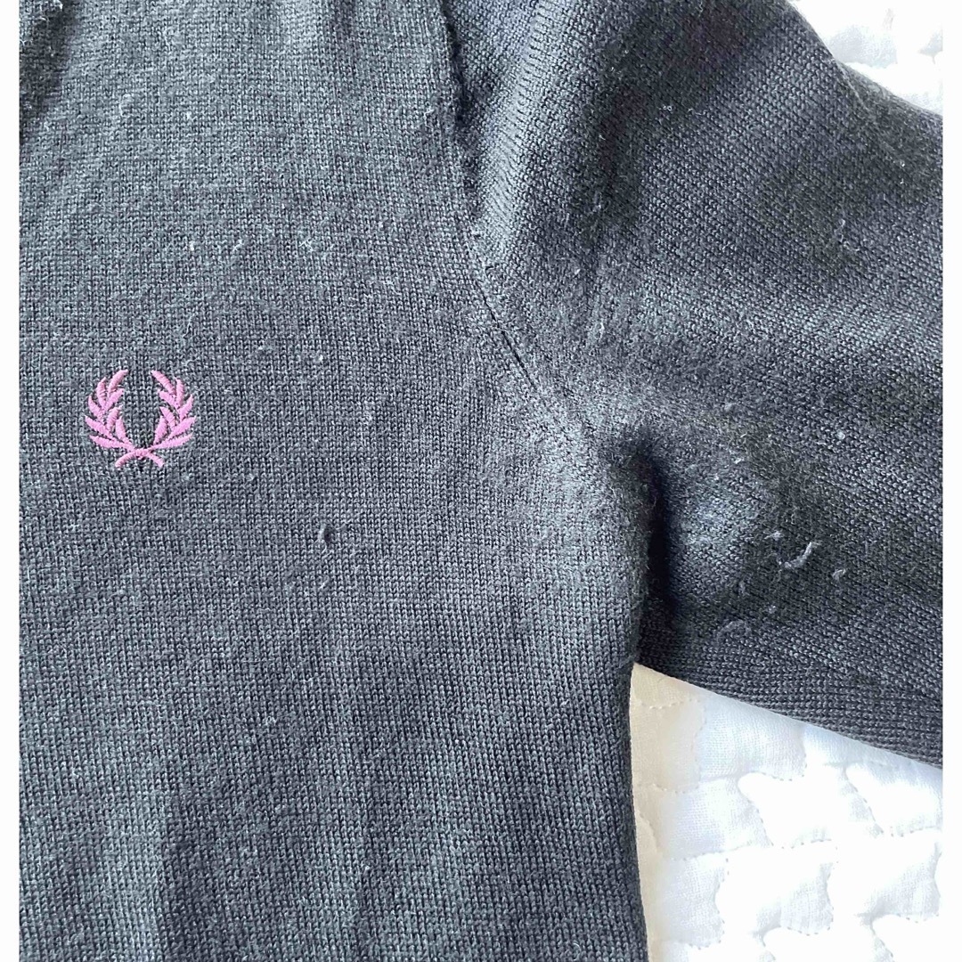 FRED PERRY(フレッドペリー)のフレッドペリー　メリノウールVネックセーター　XS メンズのトップス(ニット/セーター)の商品写真