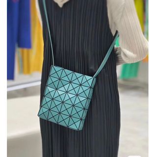 BAO BAO ISSEY MIYAKE PRISM MATTE-2大人気　(ショルダーバッグ)