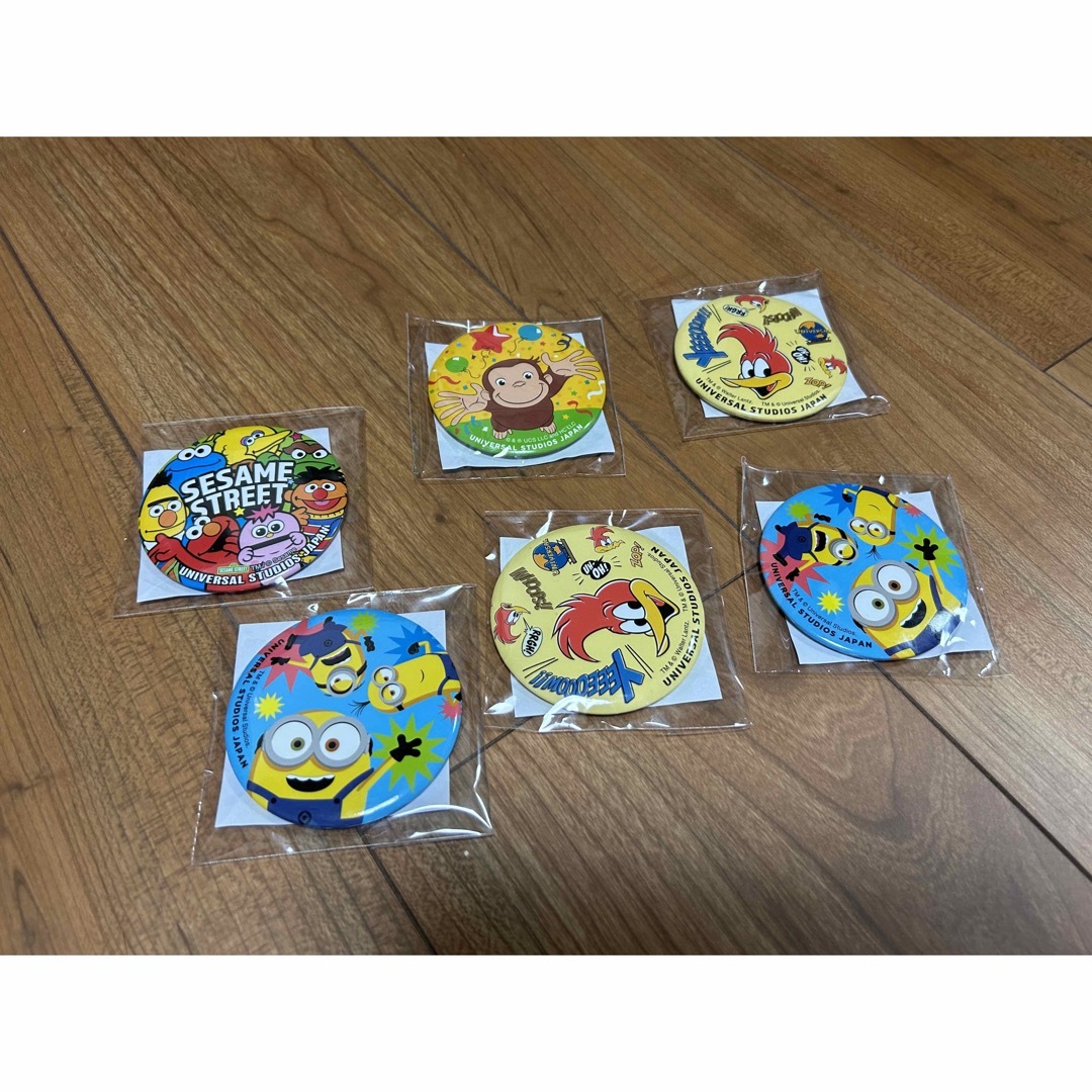 ユニバーサル　缶バッチ エンタメ/ホビーのアニメグッズ(バッジ/ピンバッジ)の商品写真