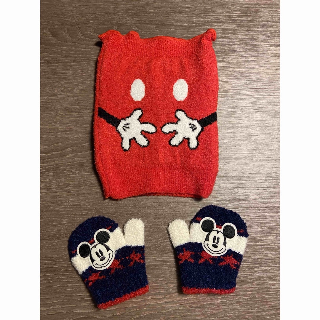 Disney(ディズニー)の【未使用品】ミッキー　手袋（ベビーミトン）・腹巻き キッズ/ベビー/マタニティのこども用ファッション小物(その他)の商品写真