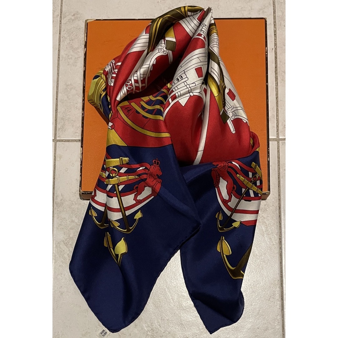 HERMES - 未使用 保管品 美品 船柄 エルメススカーフ カレ90 HERMES - 未使用 保管品 美品 船柄 エルメススカーフ カレ90