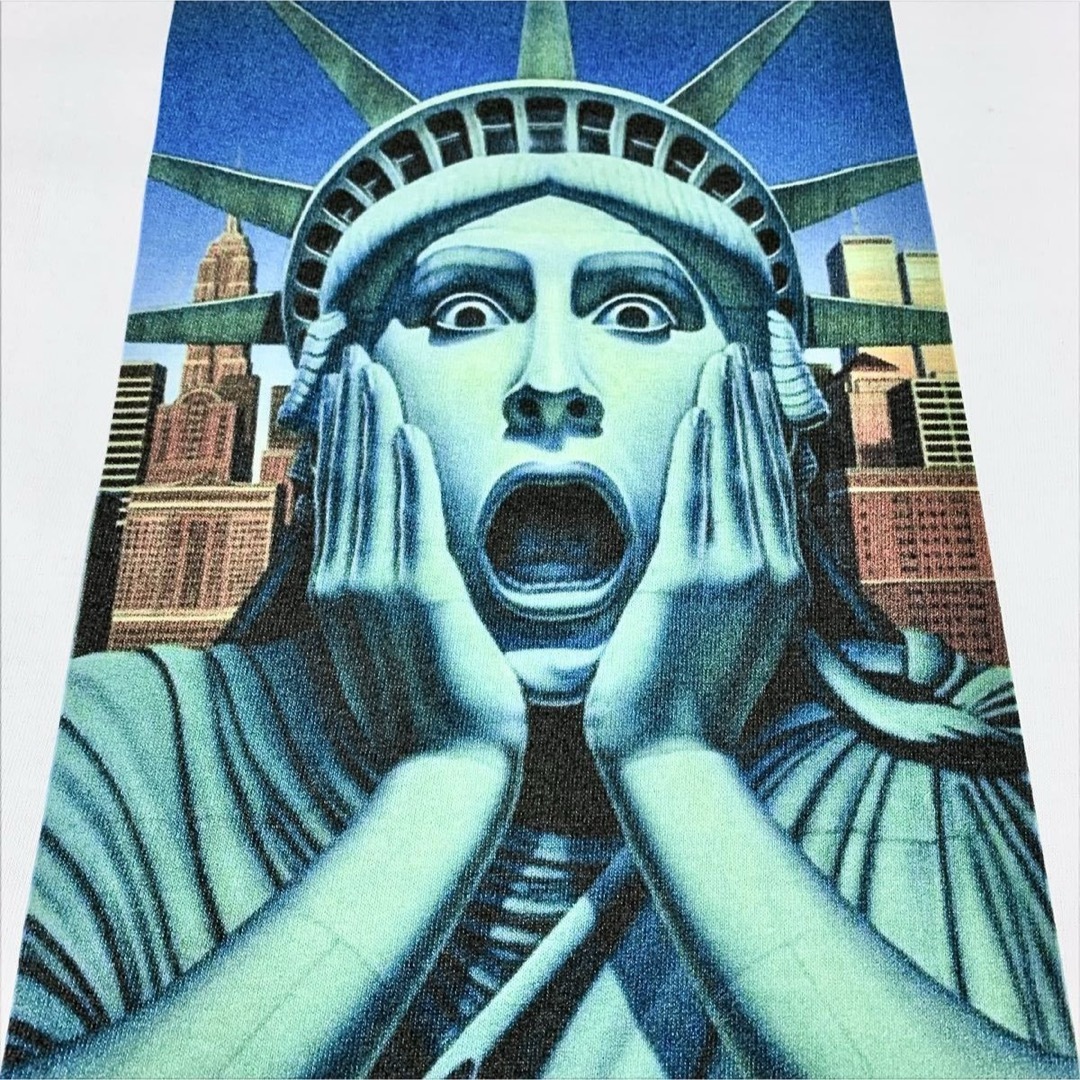 新品 ビックリ 自由の女神 アメリカ NY ニューヨーク ポップ ロンT メンズのトップス(Tシャツ/カットソー(七分/長袖))の商品写真