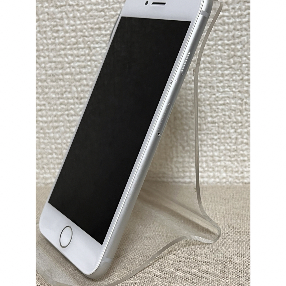 iPhone 8 シルバー 64 GB docomo