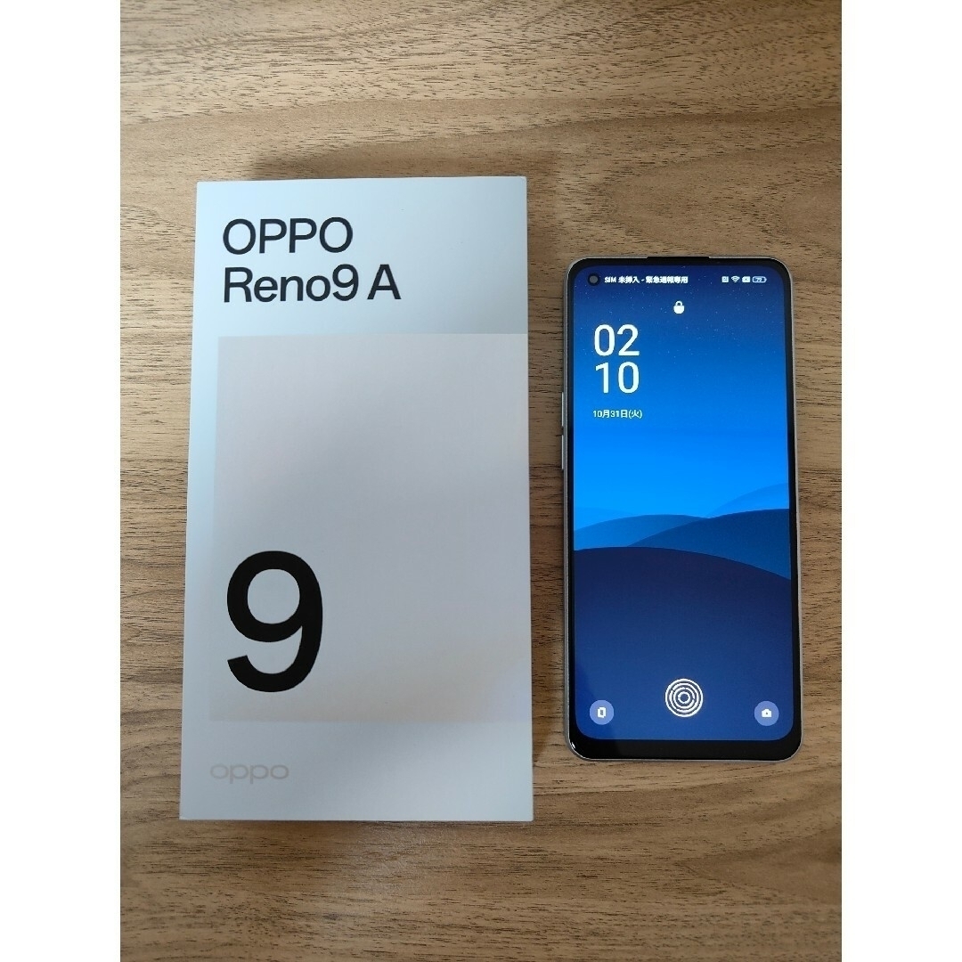 OPPO(オッポ)のOPPO　Reno9A　ムーンホワイト スマホ/家電/カメラのスマートフォン/携帯電話(スマートフォン本体)の商品写真