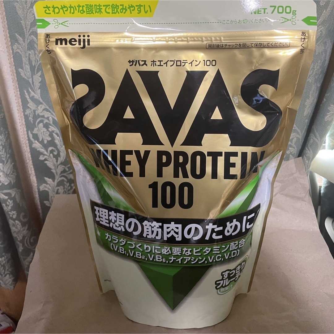 ザバス SAVAS ホエイプロテイン100 すっきりフルーティー風味 700g | フリマアプリ ラクマ