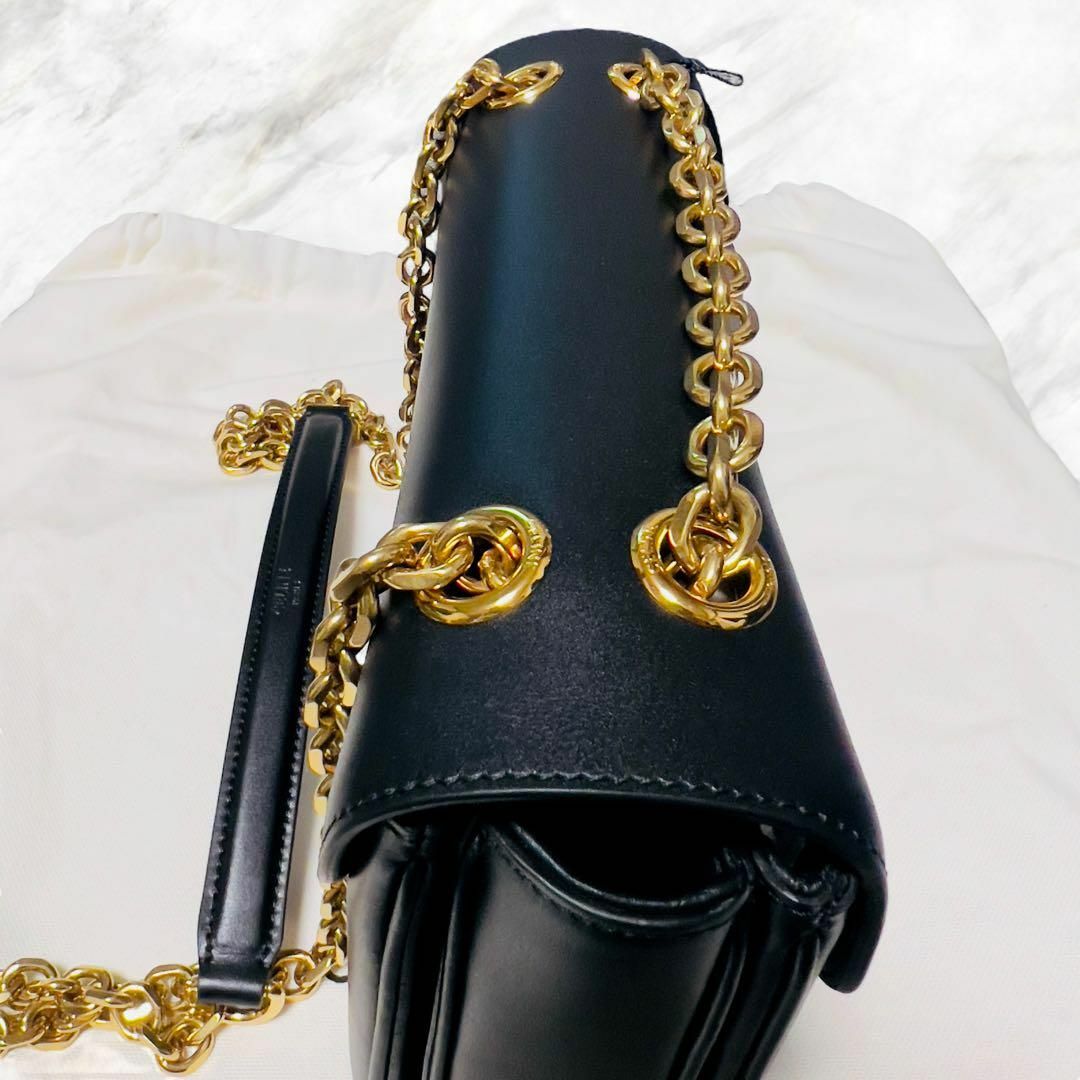 CELINE - 【新品】CELINE セリーヌ ミディアム C ショルダー CELINE - 【新品】CELINE セリーヌ ミディアム C ショルダー