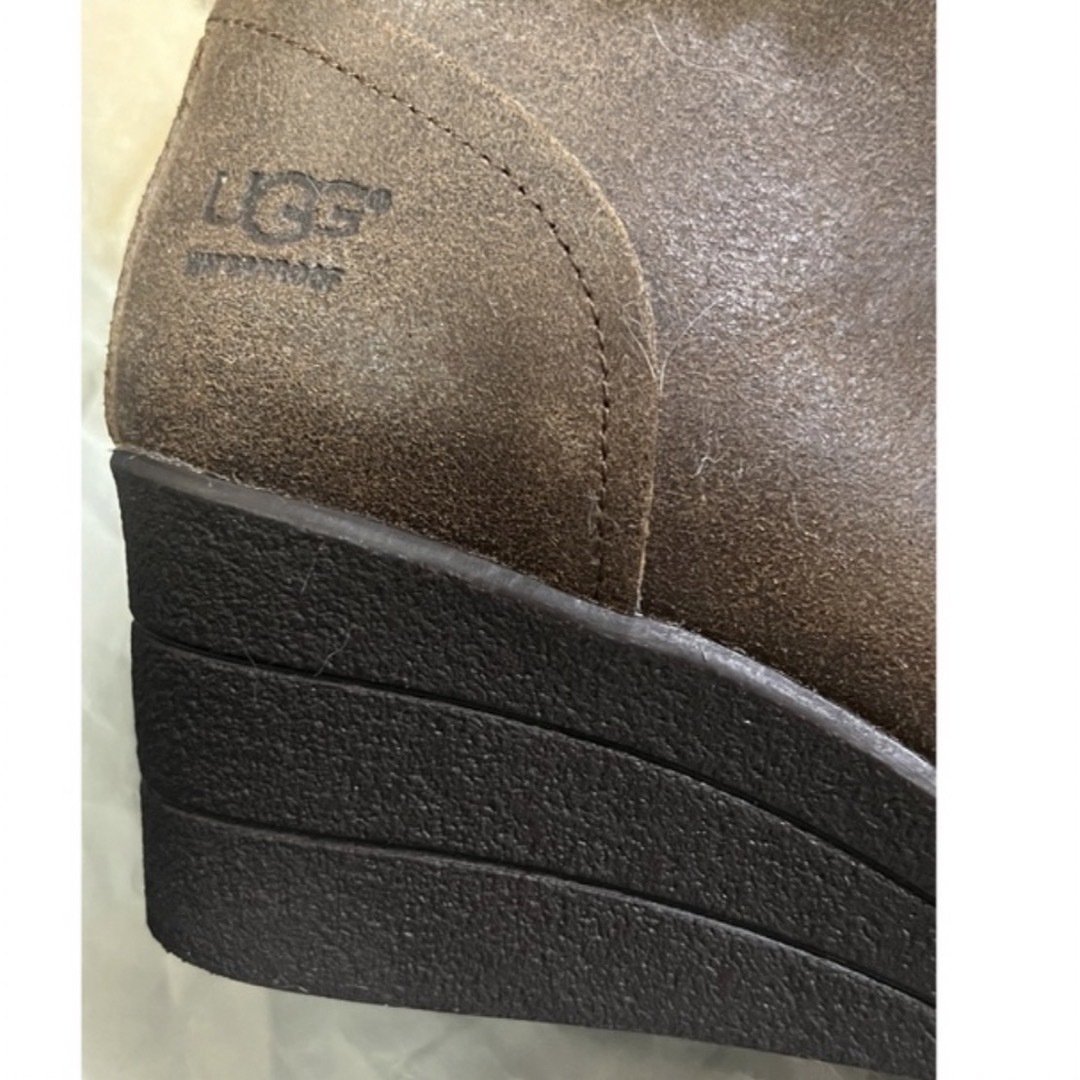 UGG AUSTRALIA(アグオーストラリア)のUGG アグ　ボア　折返し　ウェッジヒール　ショート　ブーツ   値下げ レディースの靴/シューズ(ブーツ)の商品写真