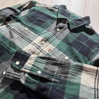 リーバイス(Levi's)の【Levi's】 リーバイス グリーンチェック柄 ネルシャツ RELAXED(シャツ)