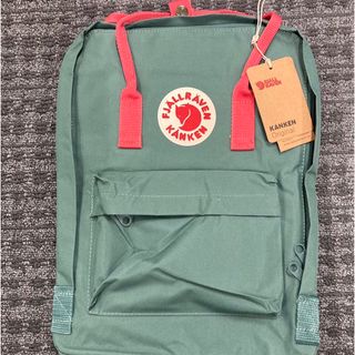 フェールラーベンカンケン(FJALLRAVEN KANKEN)の新品 フェールラーベンカンケン グリーンピンク　16L リュック(リュック/バックパック)