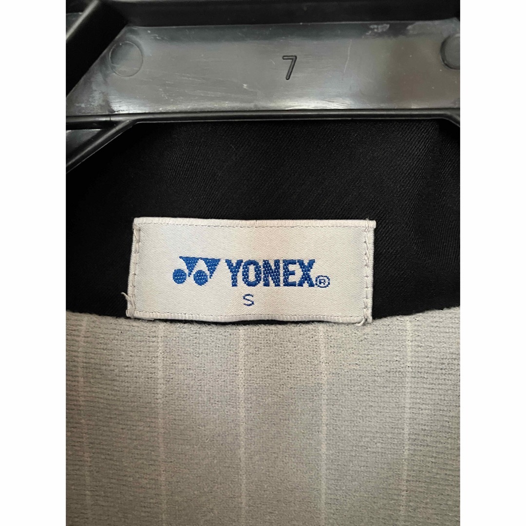 YONEX(ヨネックス)のヨネックス　ウィンドウォーマー スポーツ/アウトドアのテニス(ウェア)の商品写真