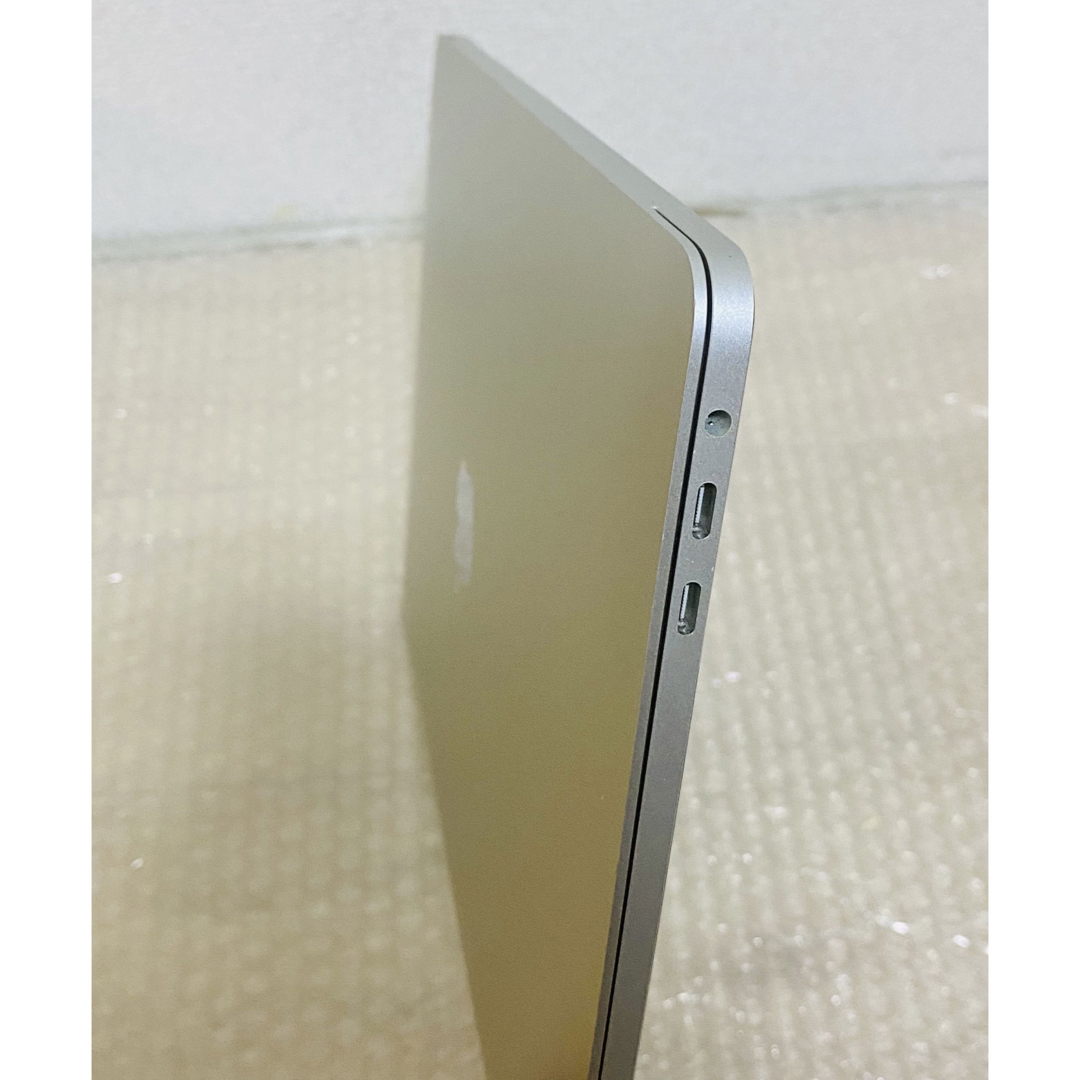 Macbook pro 2020 i7 2.3GHz 16gb SSD512