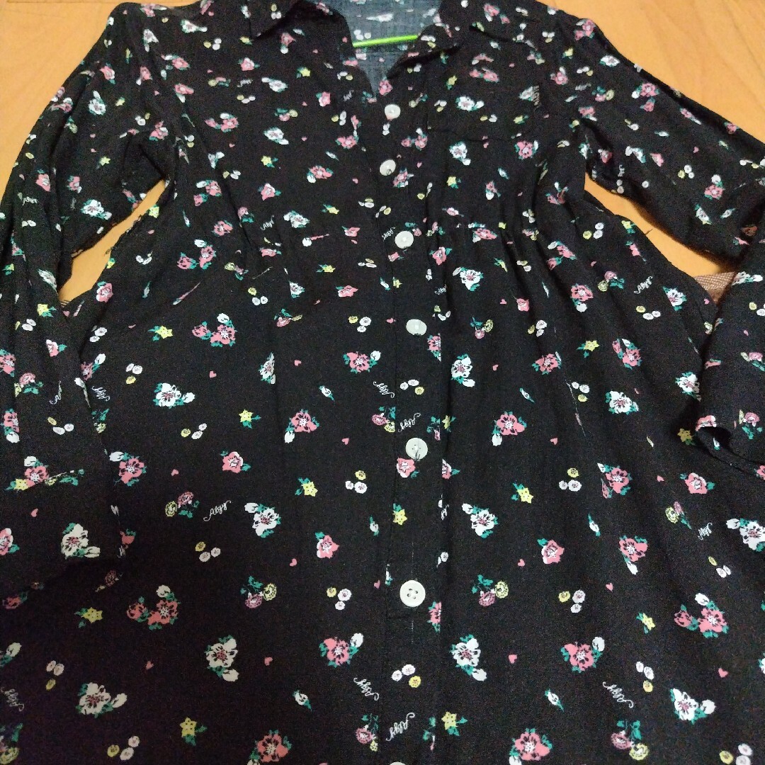 ALGY(アルジー)のALGY 花柄シャツワンピース140 キッズ/ベビー/マタニティのキッズ服女の子用(90cm~)(ワンピース)の商品写真