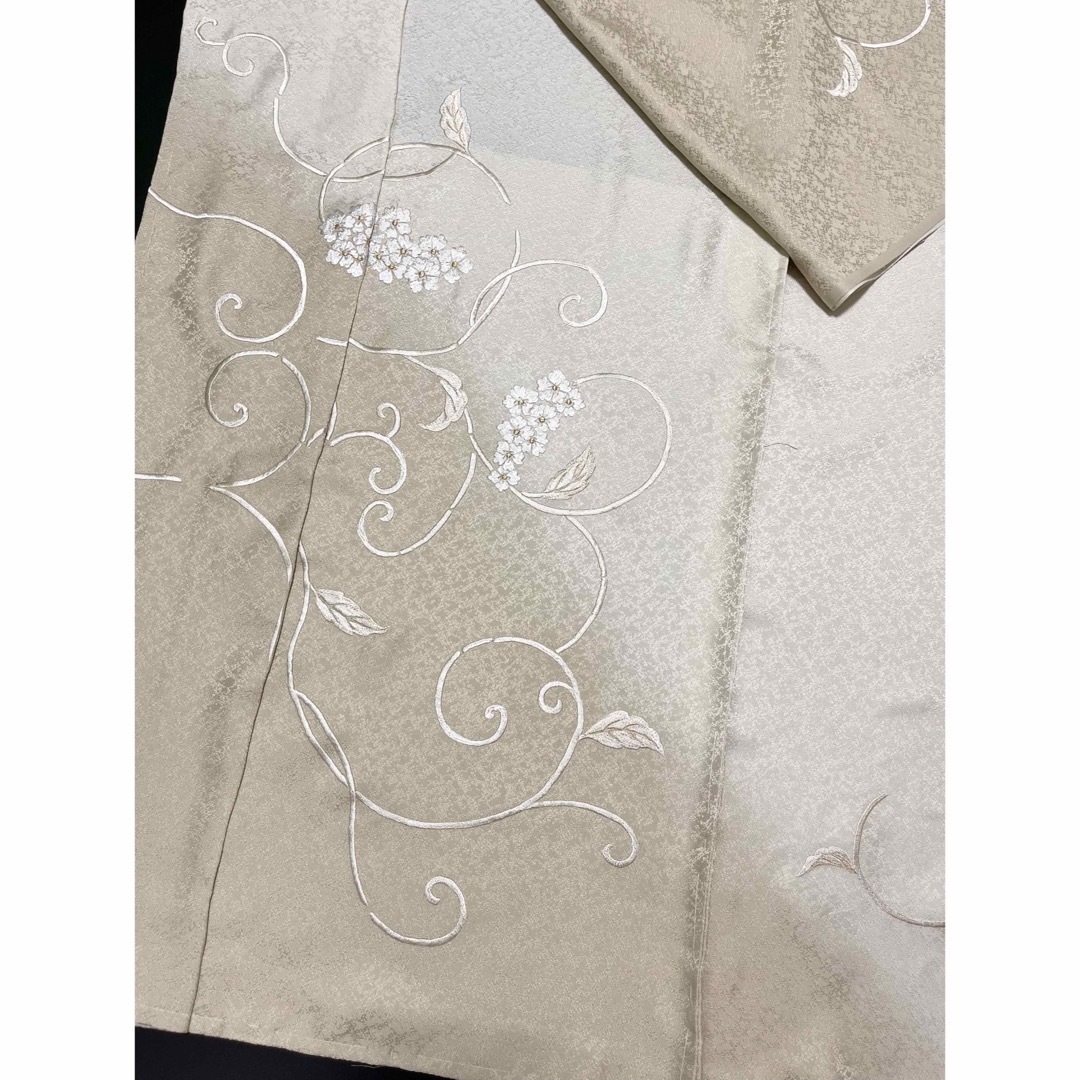 特選暈し染刺繍付下げ【唐花◇シャンパンゴールド ゴールド 特選暈し染刺繍付下げ【唐花◇シャンパンゴールド ゴールド