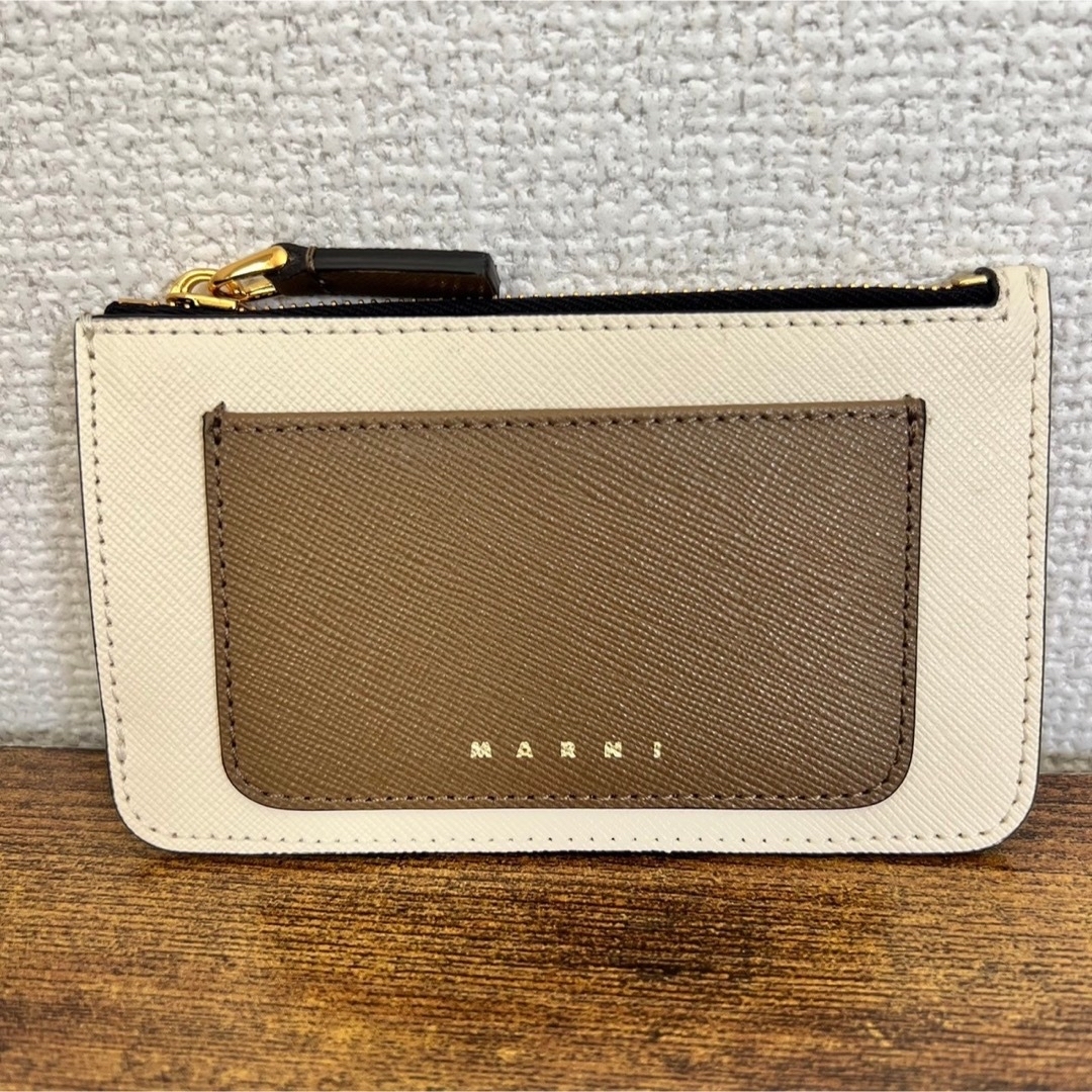 美品♡marni マルニ　ミニ財布　カード　フラグメントケース