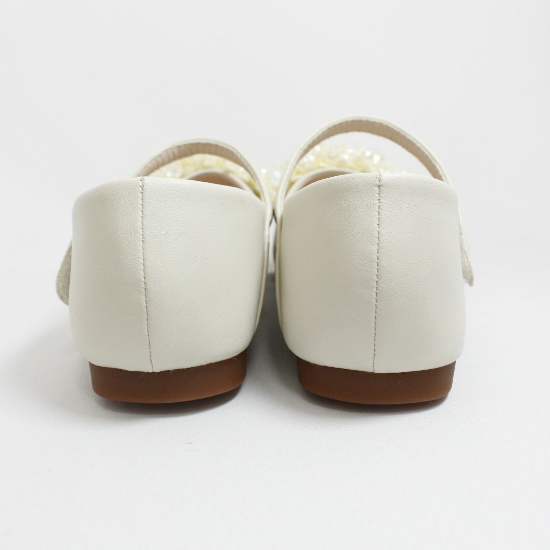 キッズ フォーマル 靴 白 19.5cm 結婚式 女の子 ネックレス付き 16 キッズ/ベビー/マタニティのキッズ靴/シューズ(15cm~)(フォーマルシューズ)の商品写真