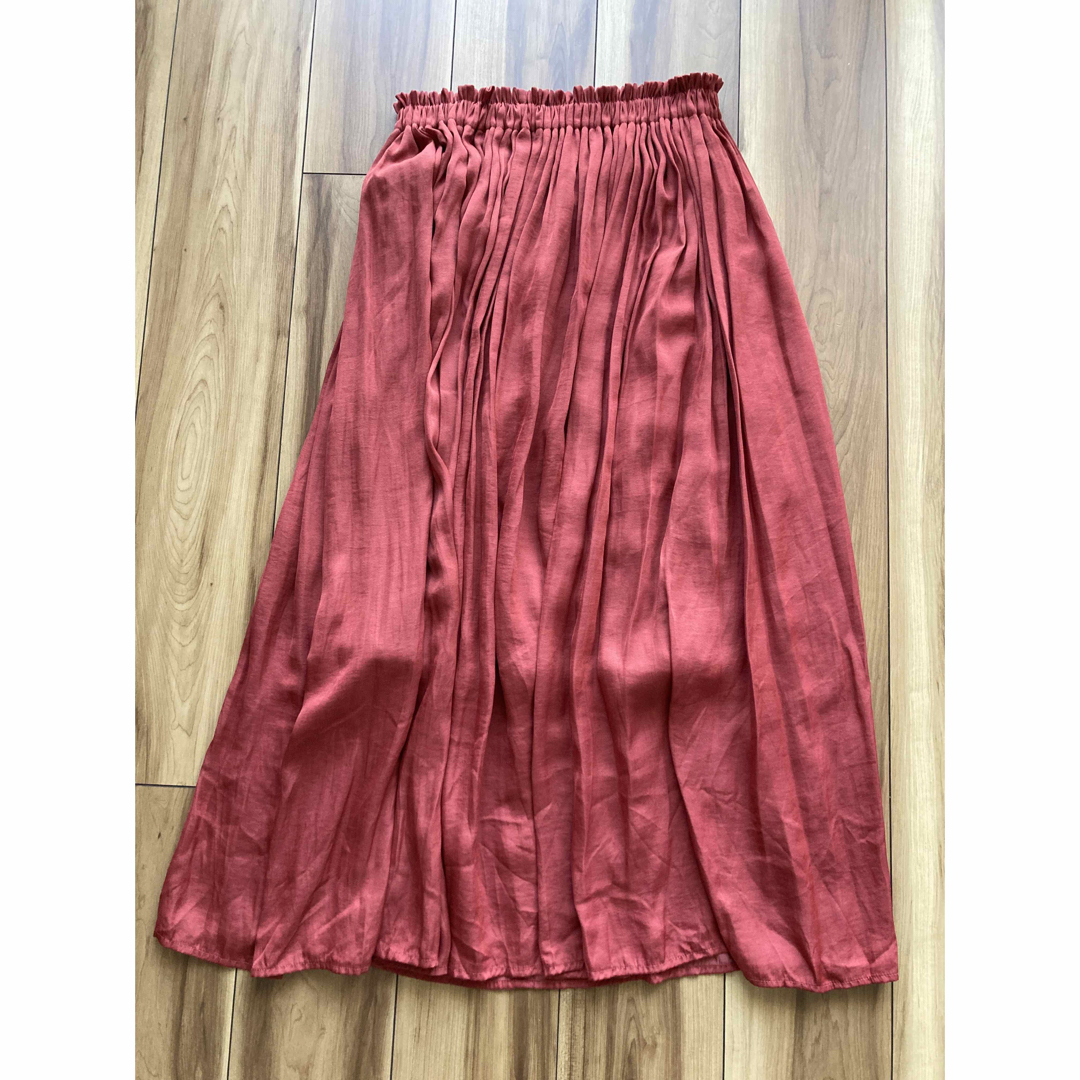 OMNES(オムネス)のOMNES marle ロングスカート ギャザースカート フリーサイズ 赤色 レディースのスカート(ロングスカート)の商品写真