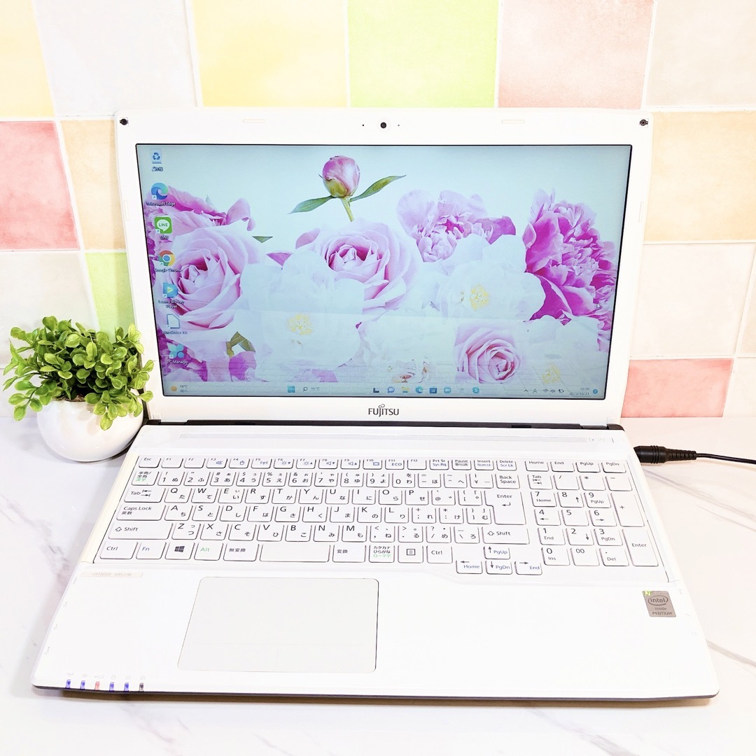 超大容量1TB&メモリ8GB✨すぐ使える富士通白ノートパソコン✨初心者